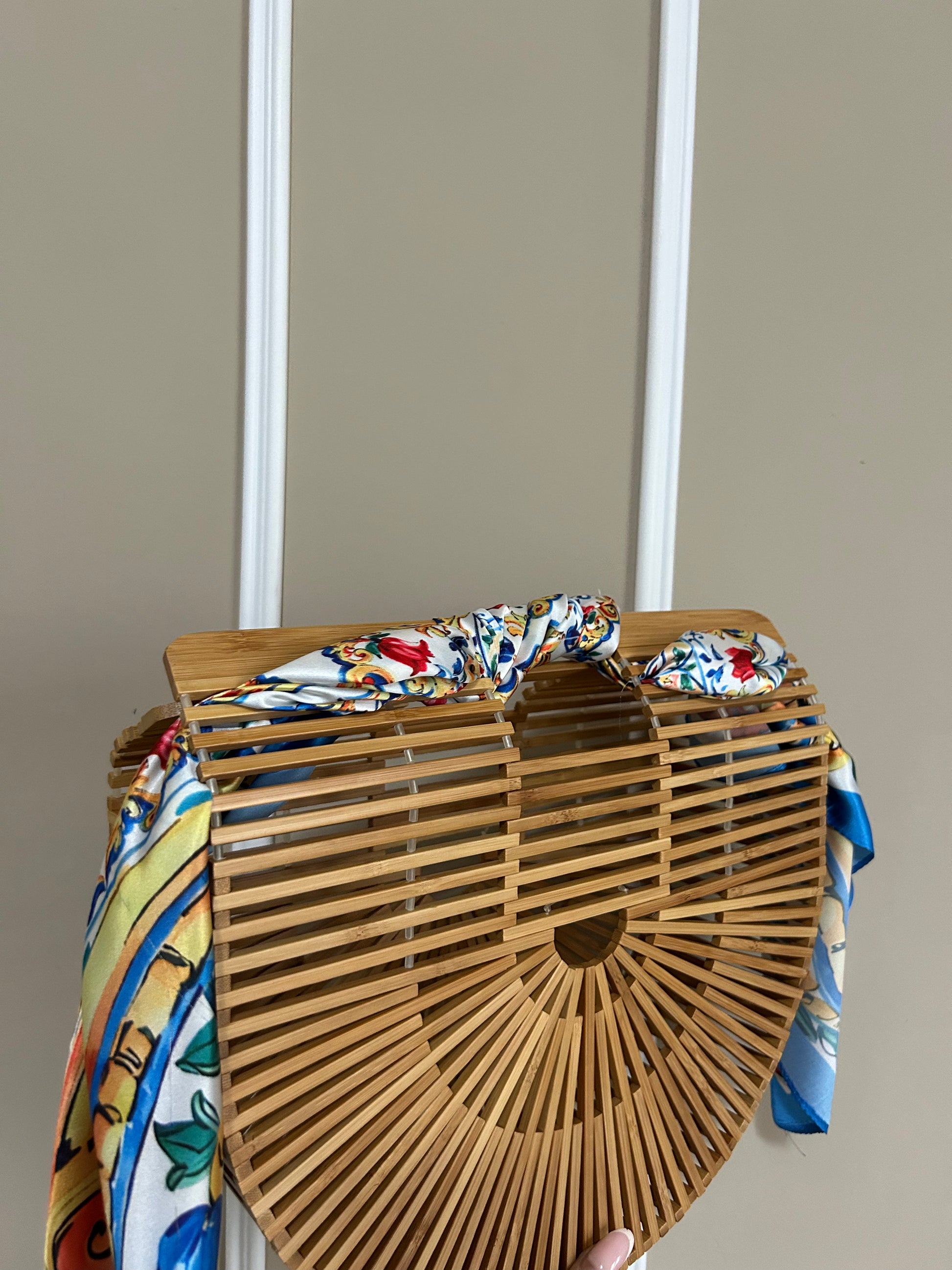 BORSA MEZZALUNA