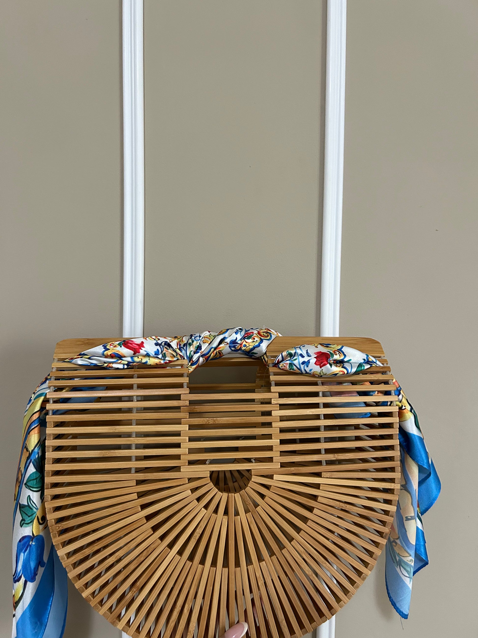 BORSA MEZZALUNA